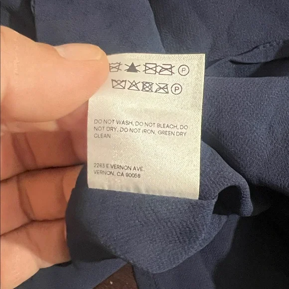 Reformation The Fulton Midi Dress in Navy Floral, size 4 - Picture 10 of 16